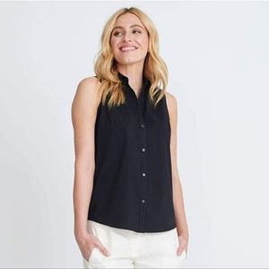 UNTUCKit Black Sleeveless Blouse